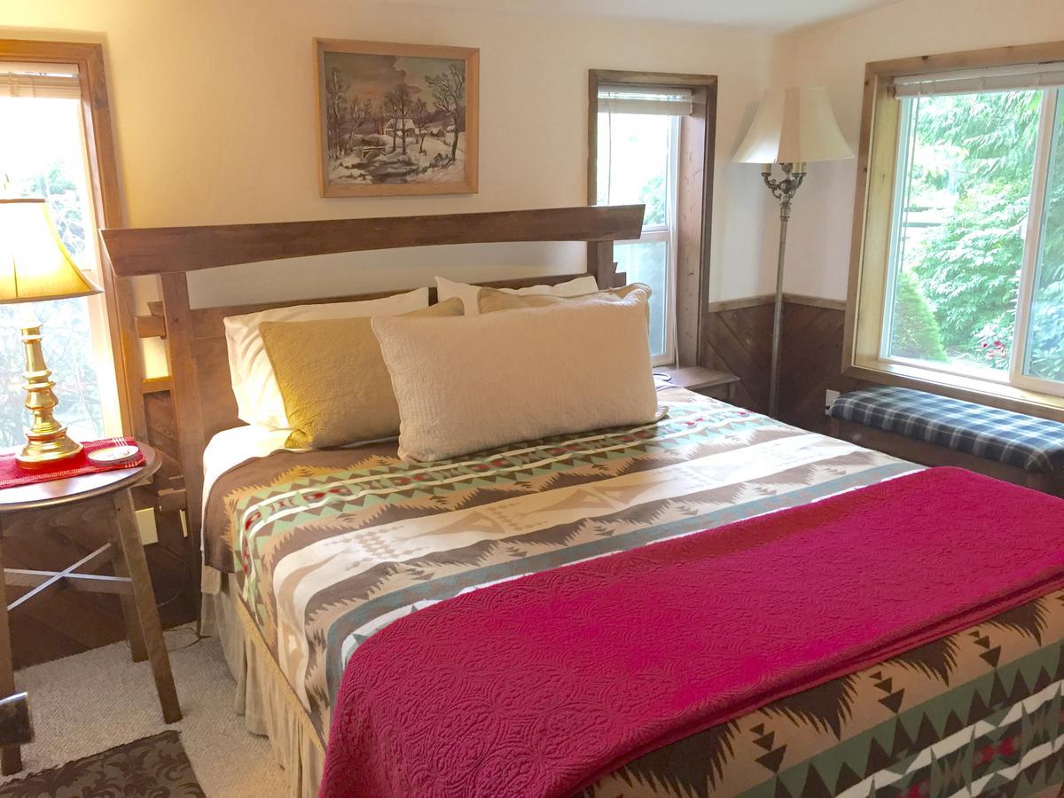 Bond Ranch Retreat Hotel King Hill Room photo